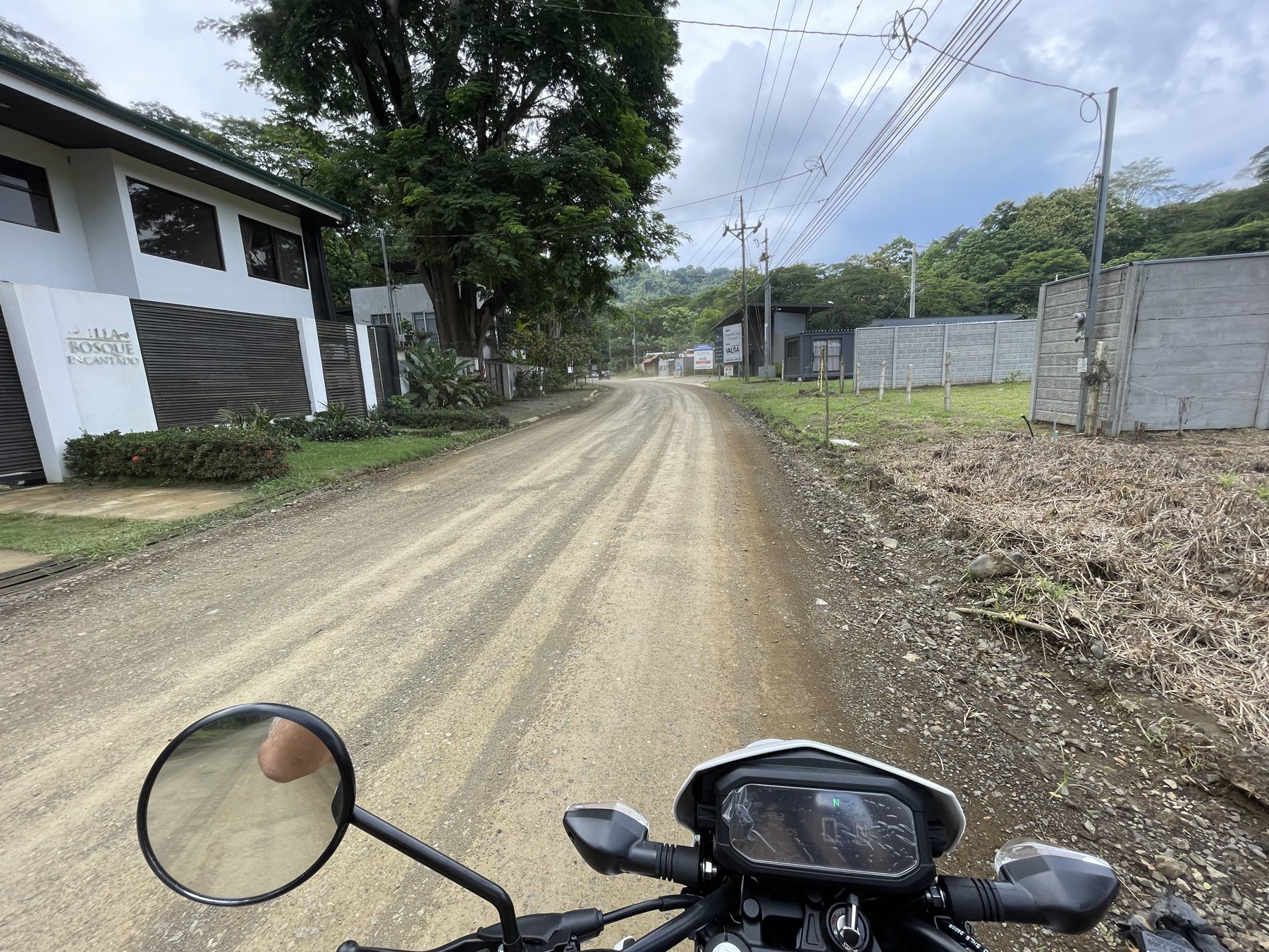 The road access leading to the 225 square metre building lot on the way to Playa Mantas near Jaco — best places to buy near Jaco Beach