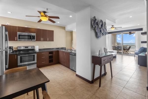 Condo VIP 13 — The Palms 404 beachfront condo in Jacó Beach