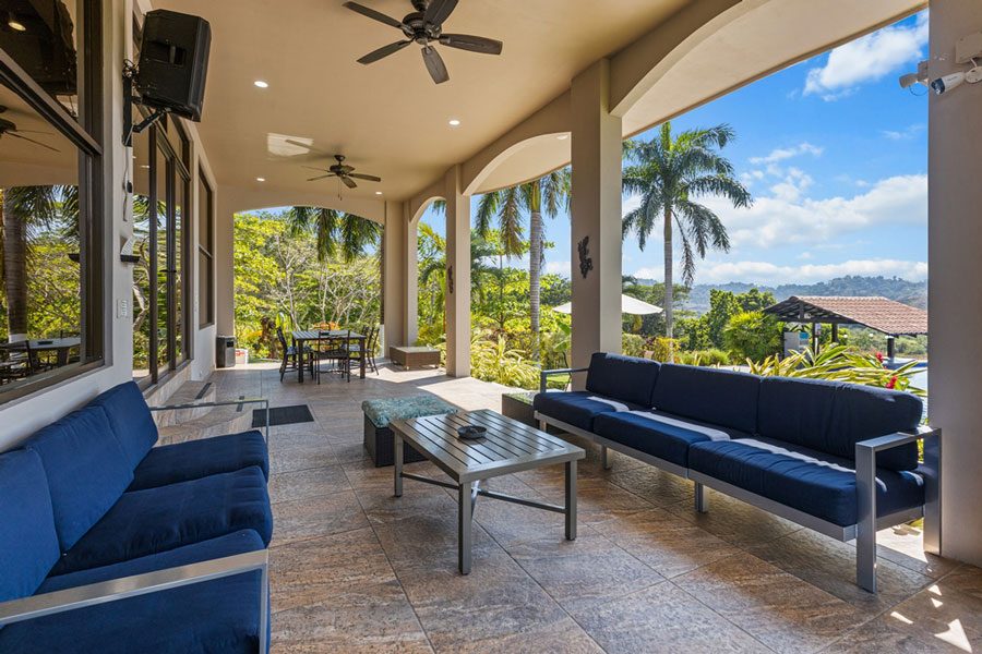 Casa VIP 10 — 10-suite jungle villa in Jacó, luxury suite, pool area or villa grounds