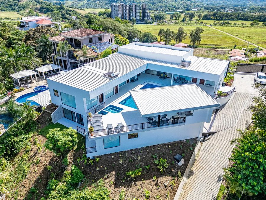Casa VIP 11 — 7-suite jungle villa in Jacó, luxury suite, pool area or villa grounds