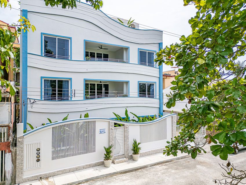 Casa VIP 12 — 10-suite beachfront villa in Jacó, luxury suite, living space or villa view