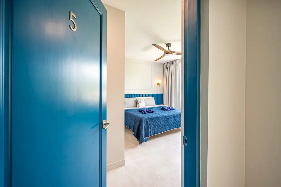 Casa VIP 12 — 10-suite beachfront villa in Jacó, luxury suite, living space or villa view