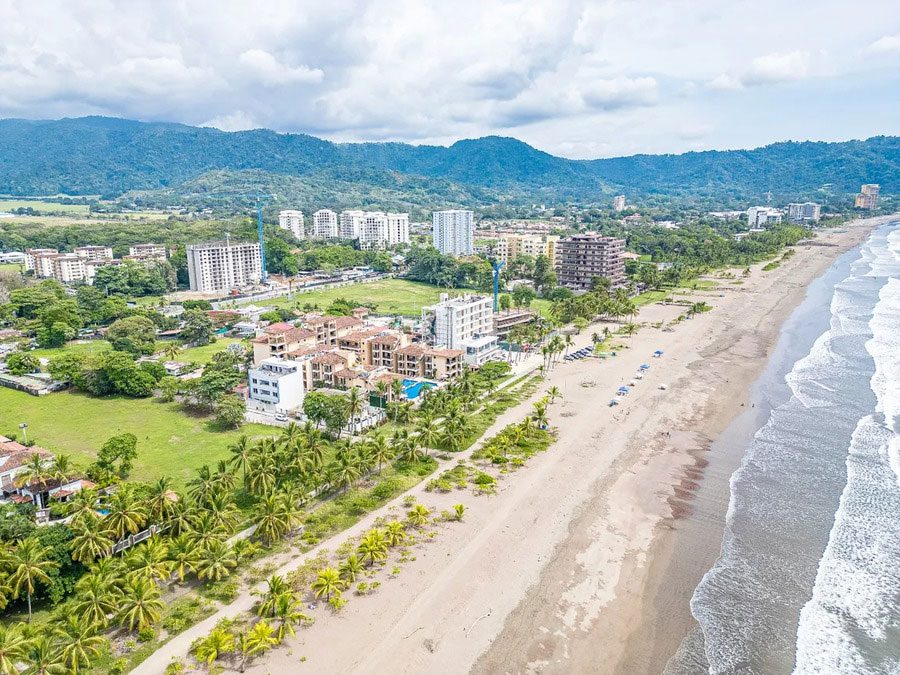Casa VIP 12 — 10-suite beachfront villa in Jacó, luxury suite, living space or villa view