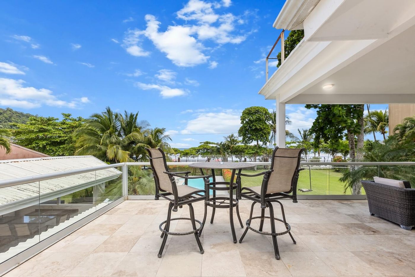 Casa VIP 14 — Casa Blanca, 14-bedroom beachfront estate in Jacó, photo 4