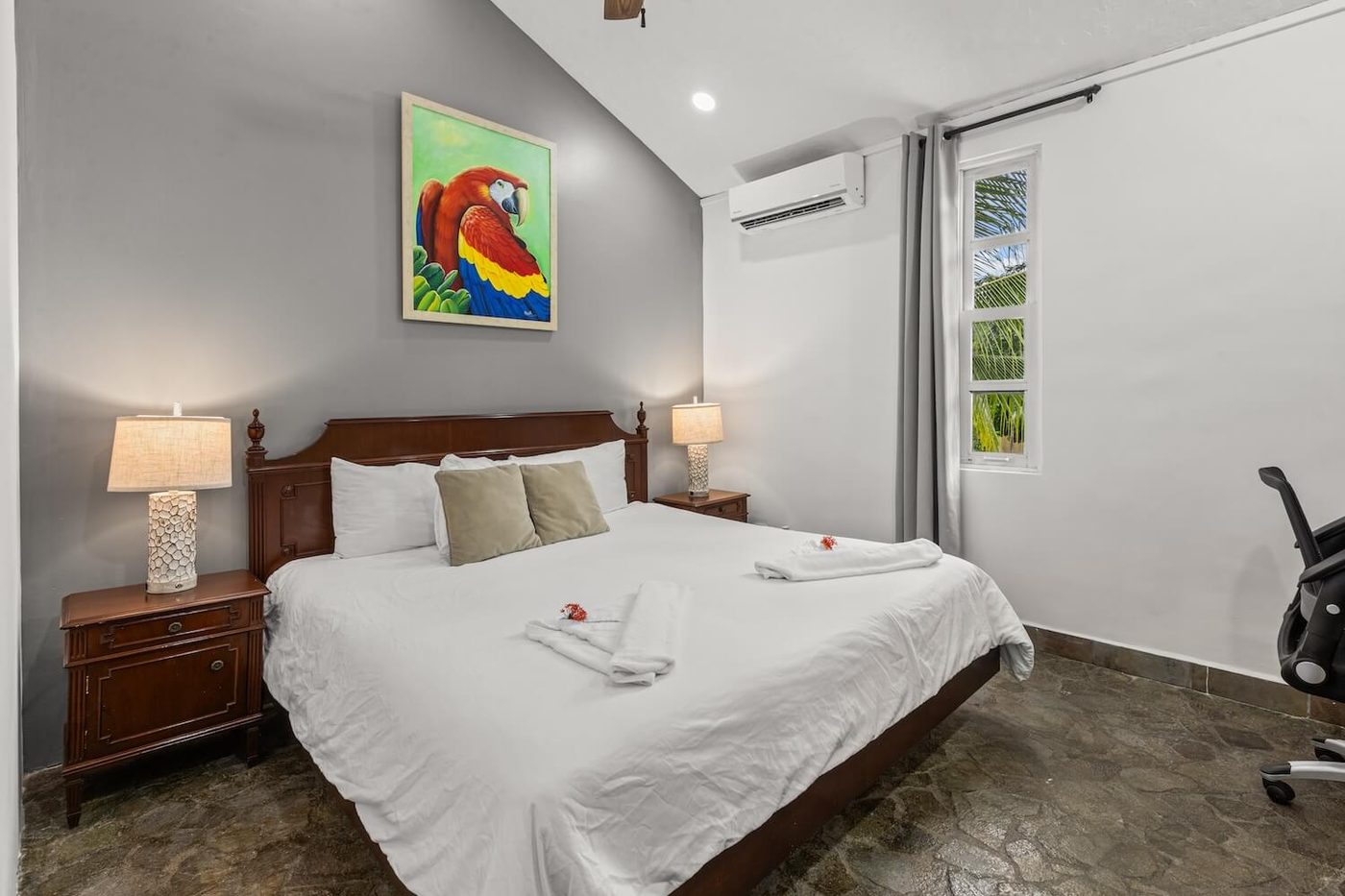 Casa VIP 14 — Casa Blanca, 14-bedroom beachfront estate in Jacó, photo 8