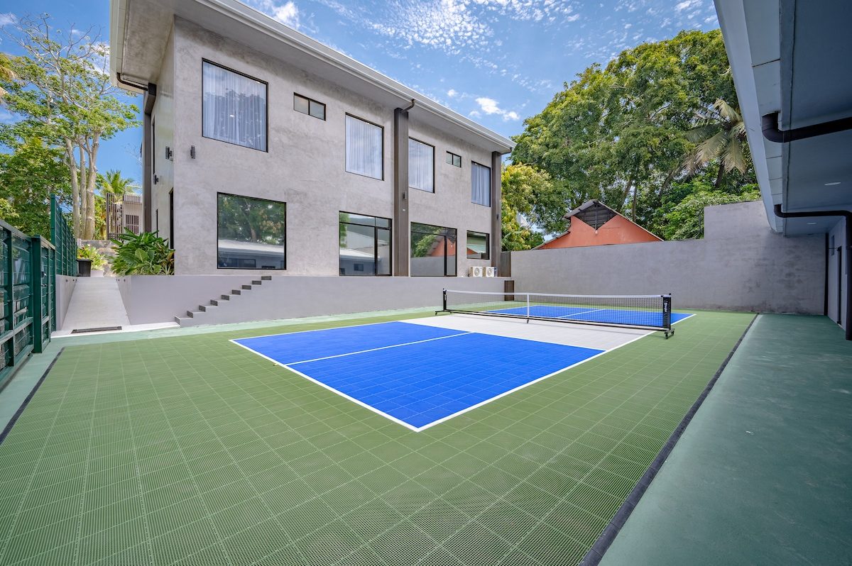 Casa VIP 2 — 15-bedroom beachfront estate in Jacó Beach, pickleball court from above