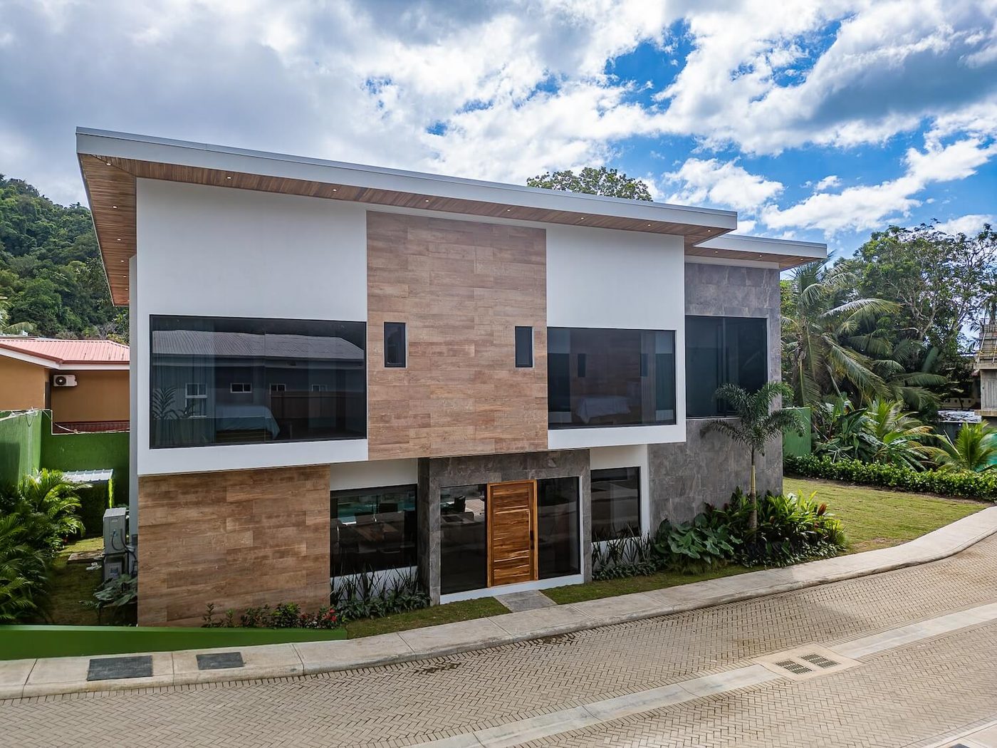 Casa VIP 21 — 7 beachfront villas, Jacó Beach
