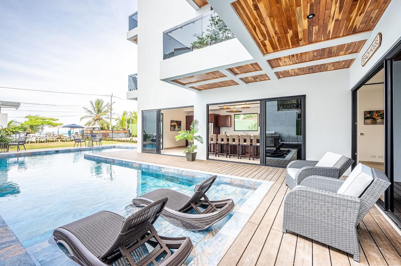 Casa VIP 21 — 7 beachfront villas, Jacó Beach