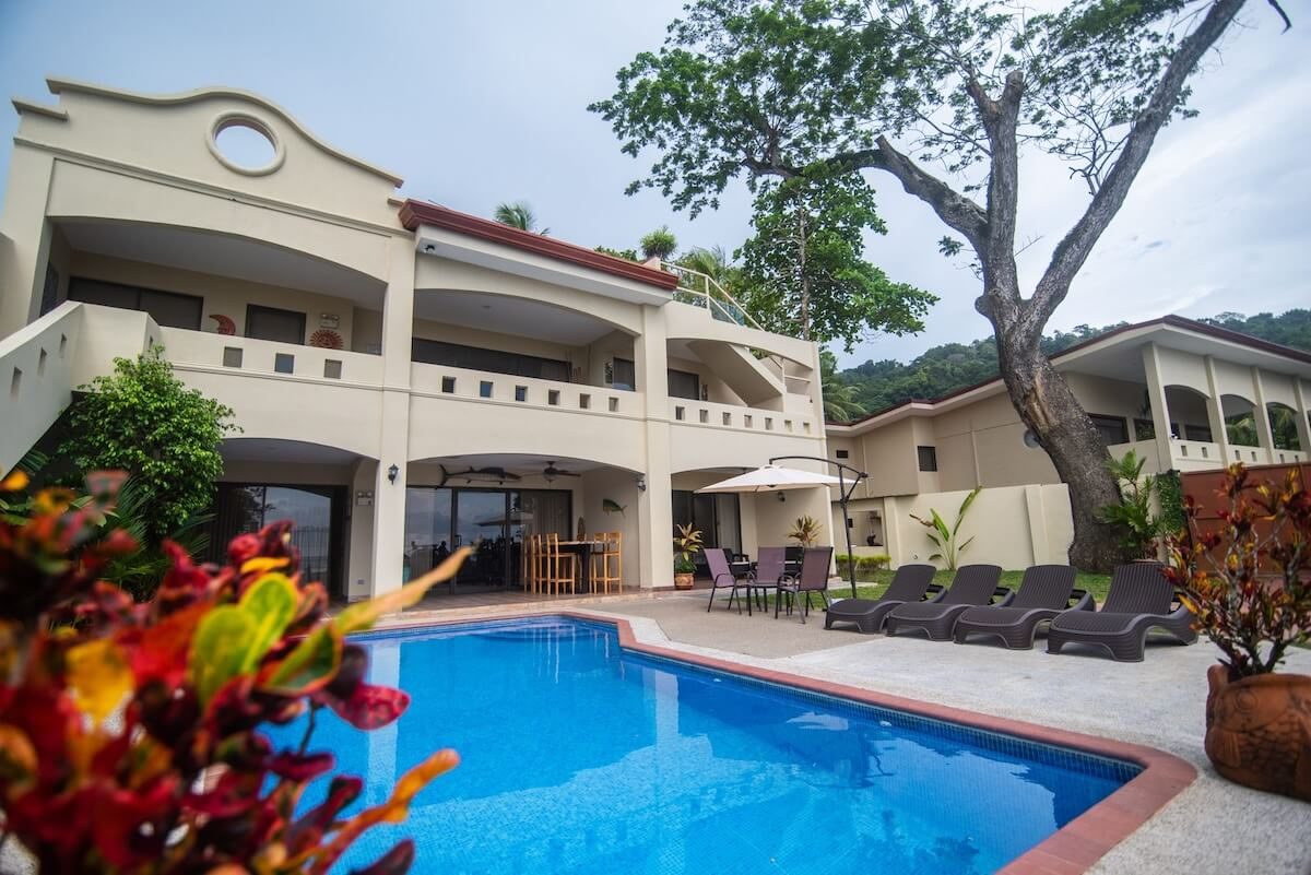 Casa VIP 21 — 7 beachfront villas, Jacó Beach