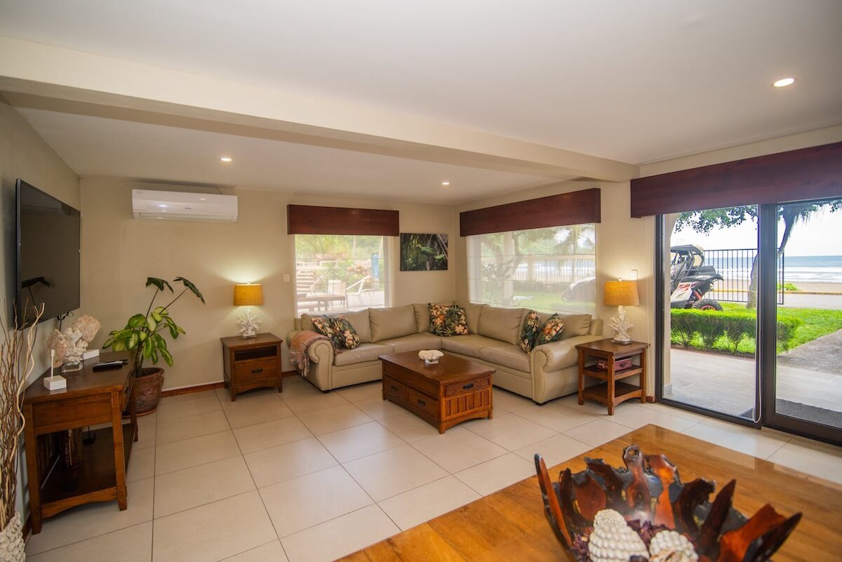 Casa VIP 21 — 7 beachfront villas, Jacó Beach