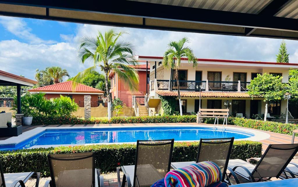 Casa VIP 3 — 7-bedroom villa compound in downtown Jacó Beach, photo 10