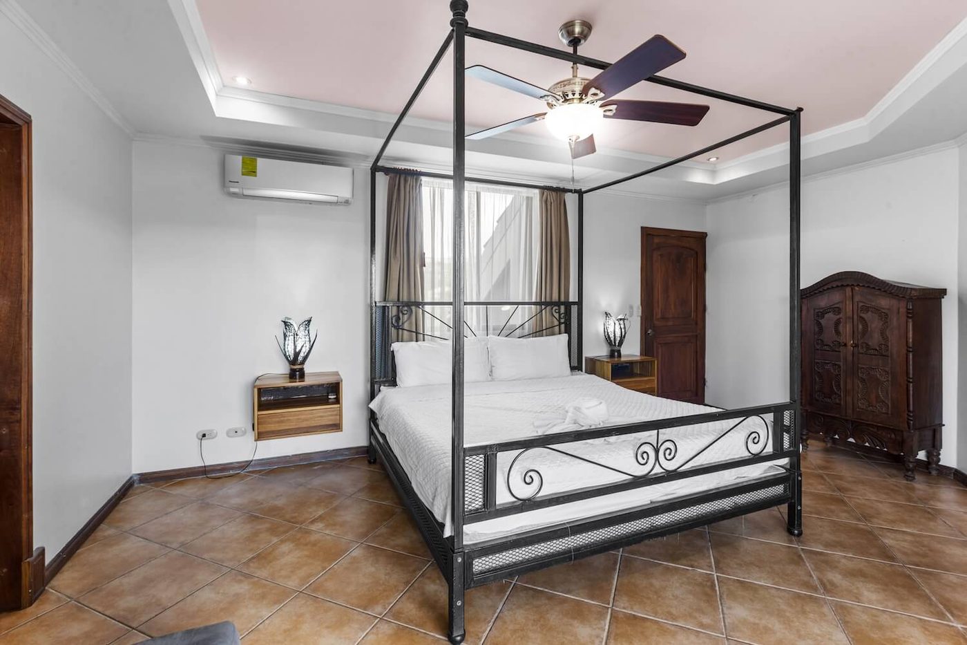 Casa VIP 38 — Casa Cuatro, Jacó