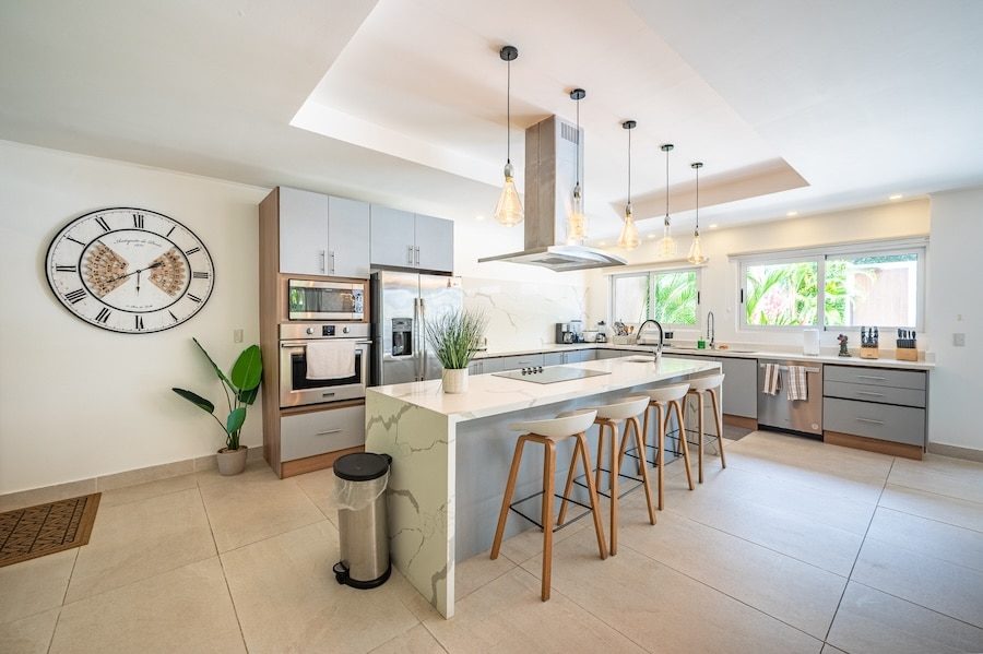 Casa VIP 4 — new modern 8-bedroom luxury villa in downtown Jacó Beach, photo 4
