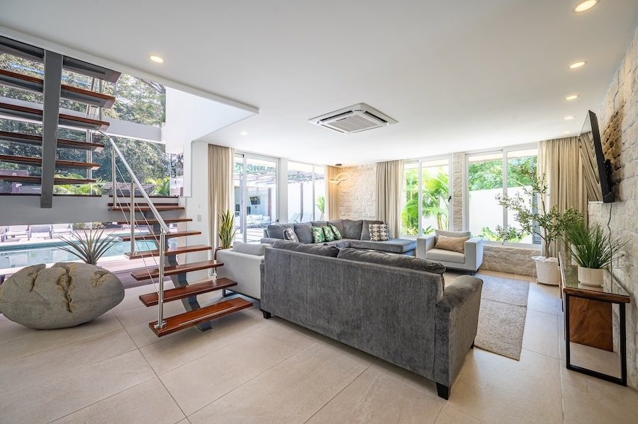 Casa VIP 4 — new modern 8-bedroom luxury villa in downtown Jacó Beach, photo 5