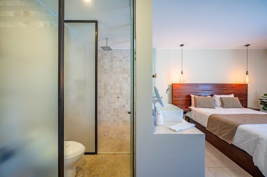 Casa VIP 4 — new modern 8-bedroom luxury villa in downtown Jacó Beach, photo 8