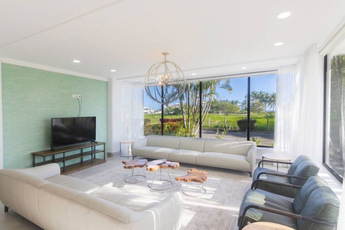 Casa Grande beachfront villa in Playa Hermosa