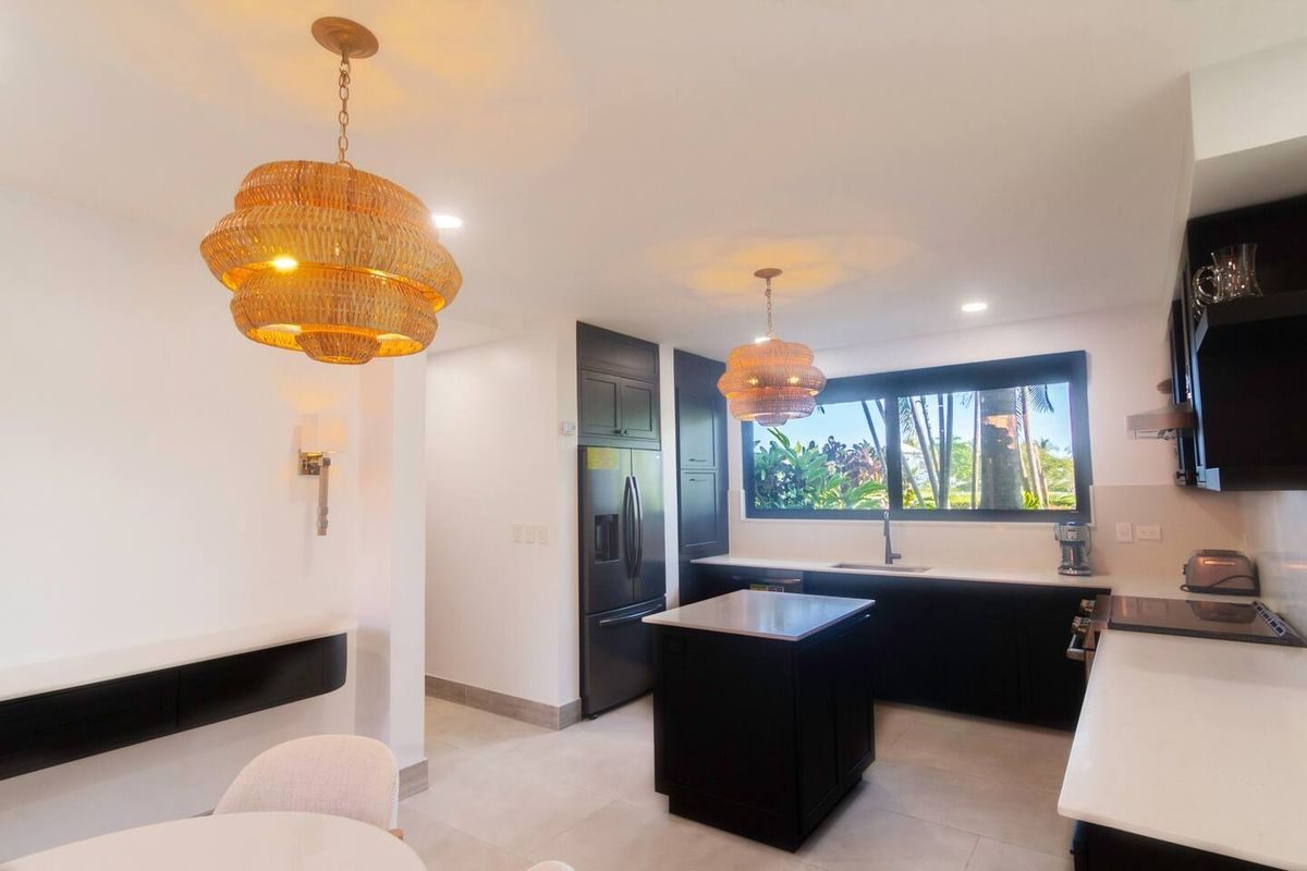 Casa Grande beachfront villa in Playa Hermosa