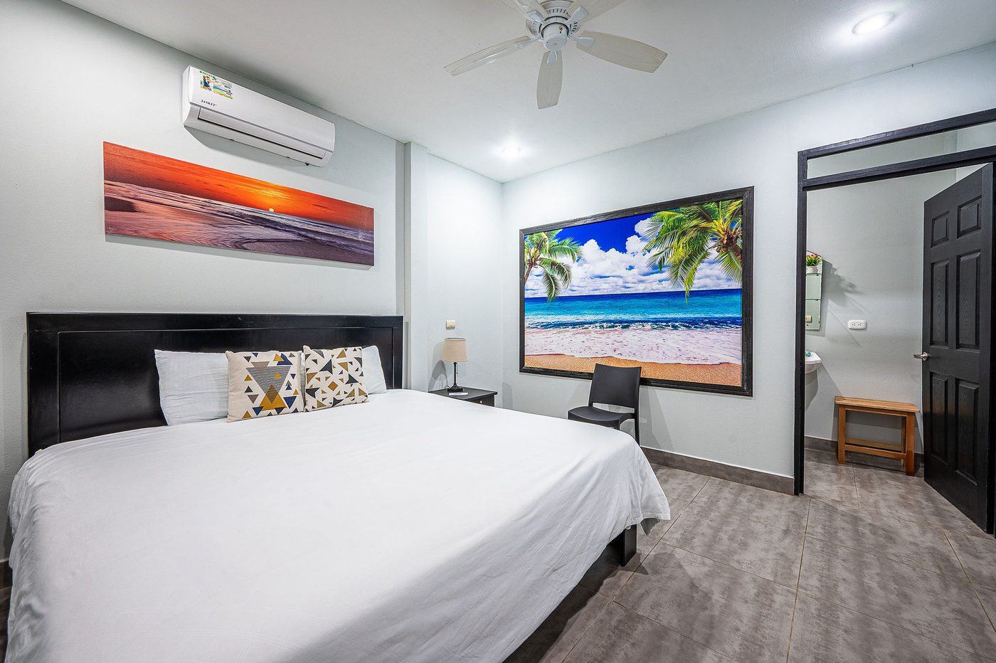 Casa VIP 61 — Casa Dulce Grande beachfront estate on Jacó Beach