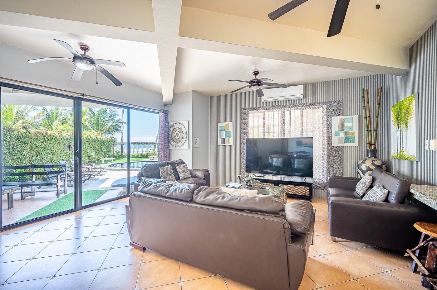 Casa VIP 63 — Casa Dulce beachfront villa in Jacó Beach