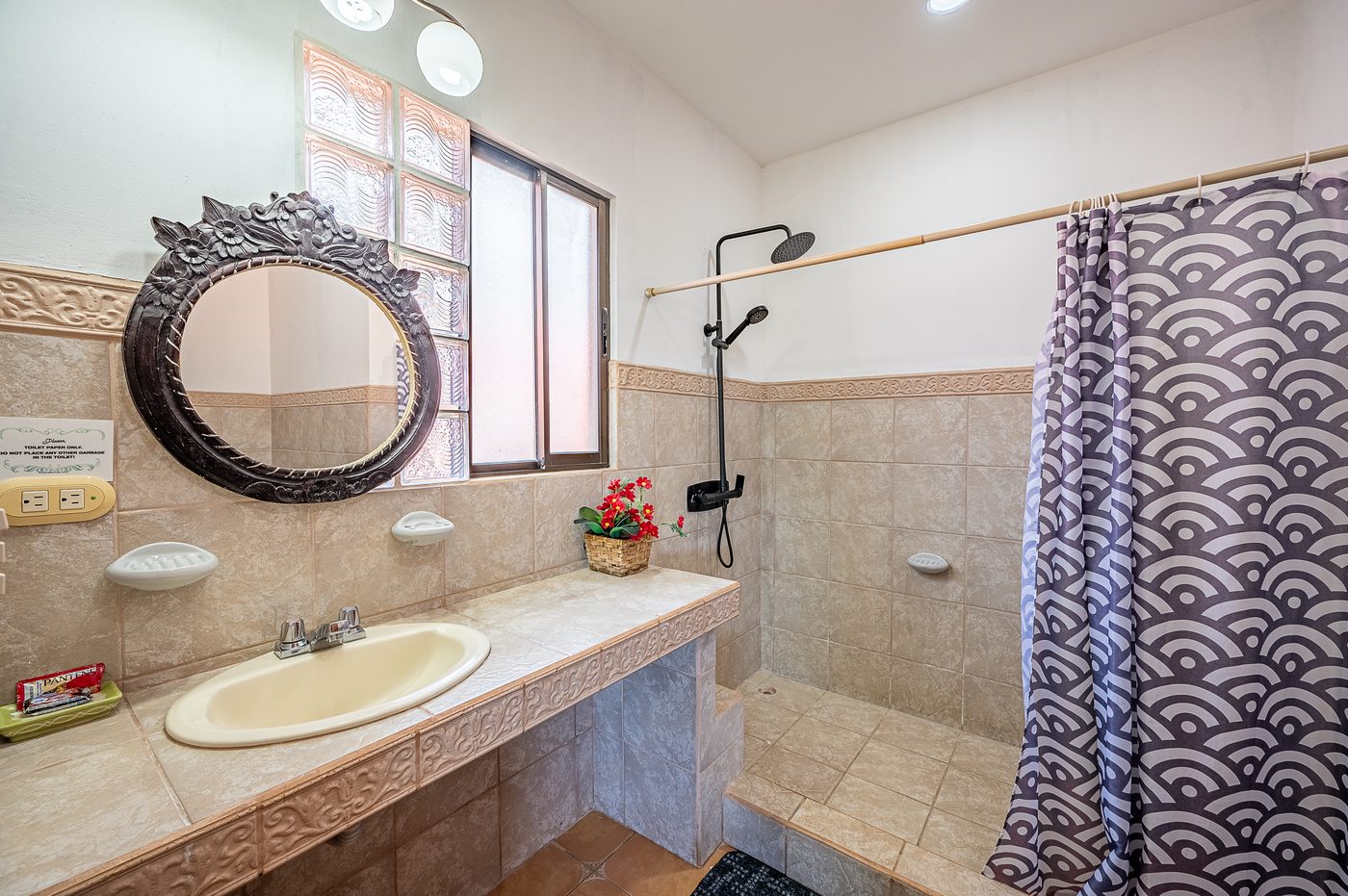 Casa VIP 63 — Casa Dulce beachfront villa in Jacó Beach