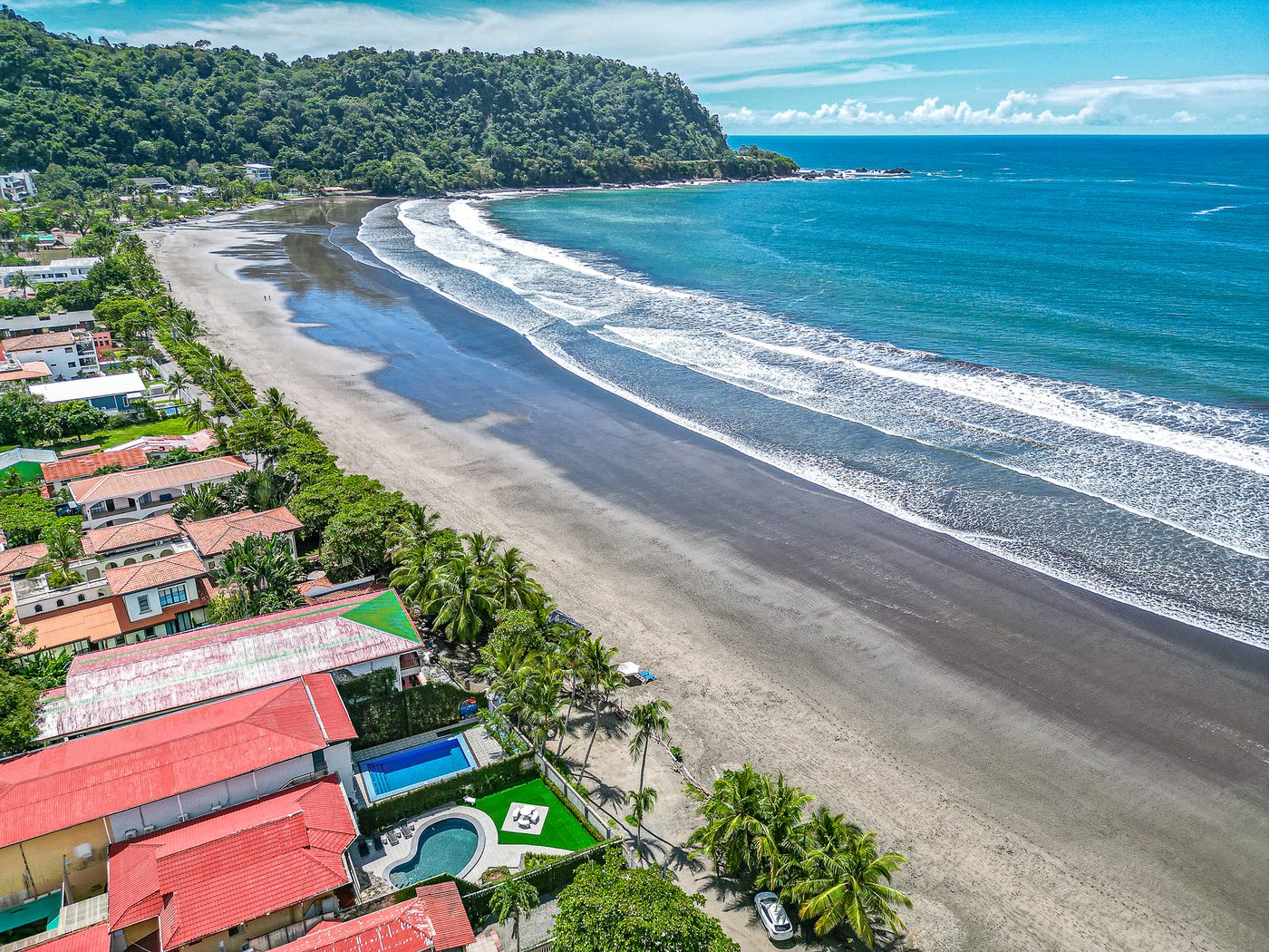 Casa VIP 63 — Casa Dulce beachfront villa in Jacó Beach