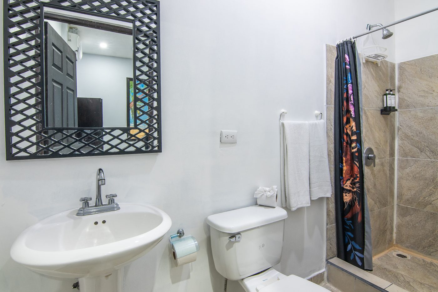 Casa VIP 64 — Casa Dulce Sol group villa in Jacó Beach