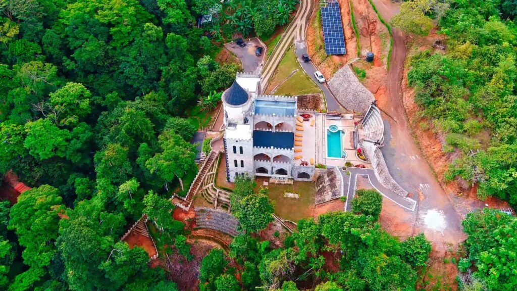 Casa VIP 67 — Hermosa Castle 10-acre beachfront estate in Playa Hermosa