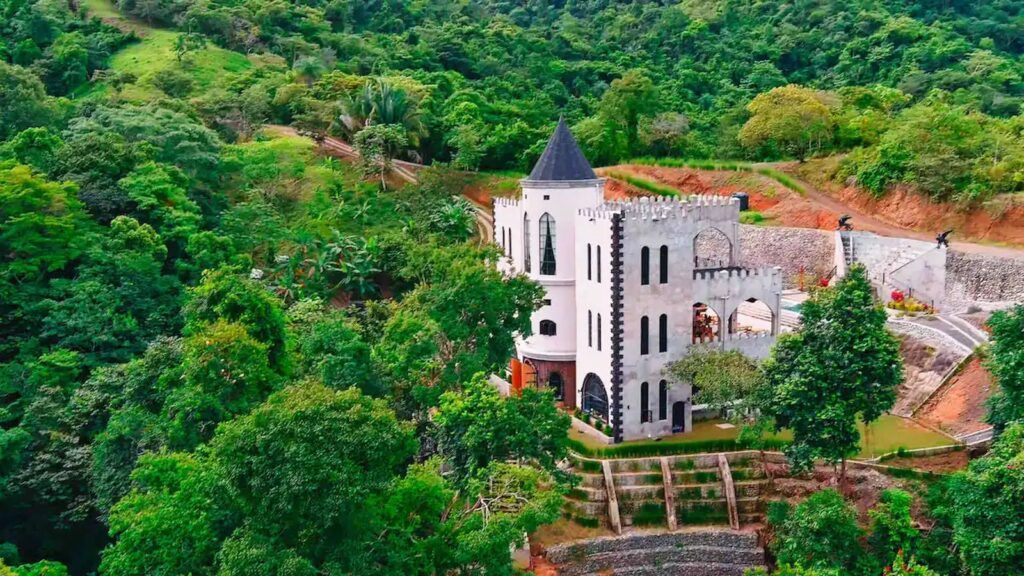 Casa VIP 67 — Hermosa Castle 10-acre beachfront estate in Playa Hermosa
