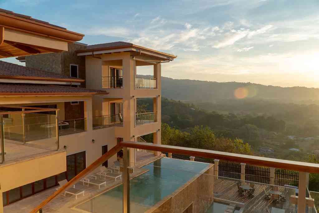 Casa VIP 68 — Casa Amarillo hillside villa in Playa Hermosa