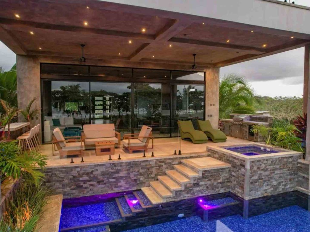 Casa VIP 69 — Villa Hermosa beachfront master-suite villa in Playa Hermosa