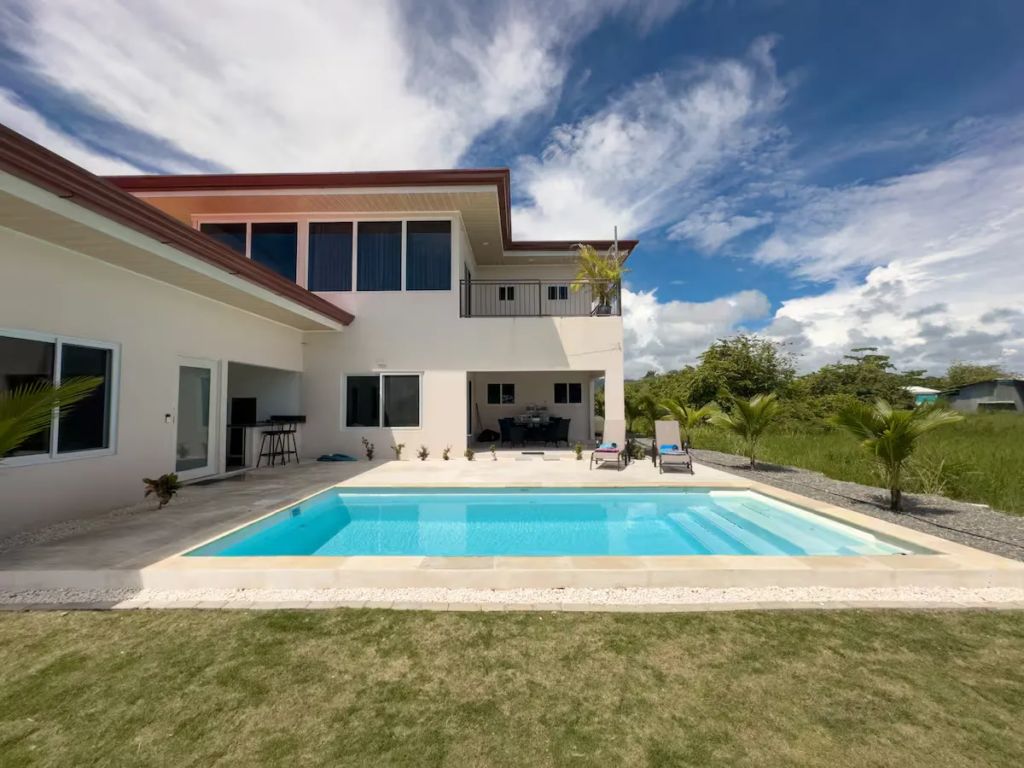 Casa VIP 73 — Hermosa Beachfront home with cabin in Playa Hermosa