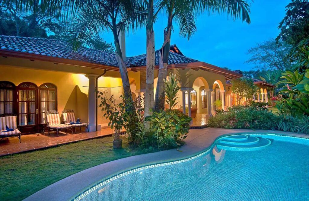 Casa VIP 75 — Jungle Villa colonial retreat in Los Sueños Resort