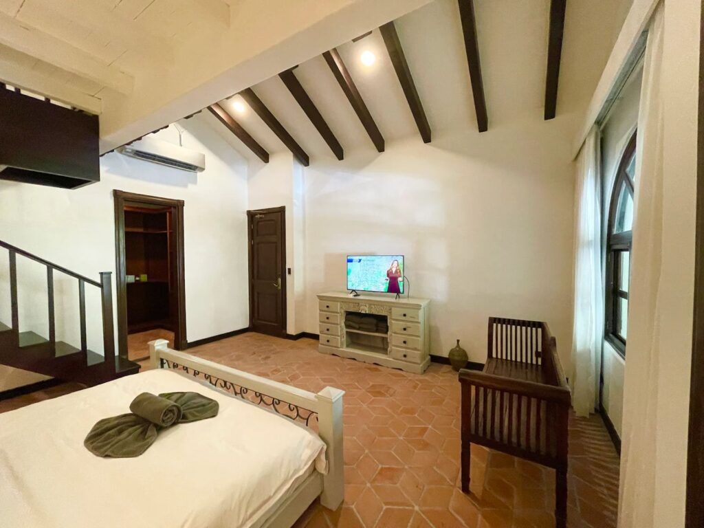 Casa VIP 75 — Jungle Villa colonial retreat in Los Sueños Resort