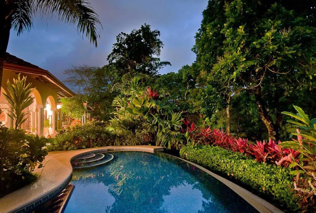 Casa VIP 75 — Jungle Villa colonial retreat in Los Sueños Resort
