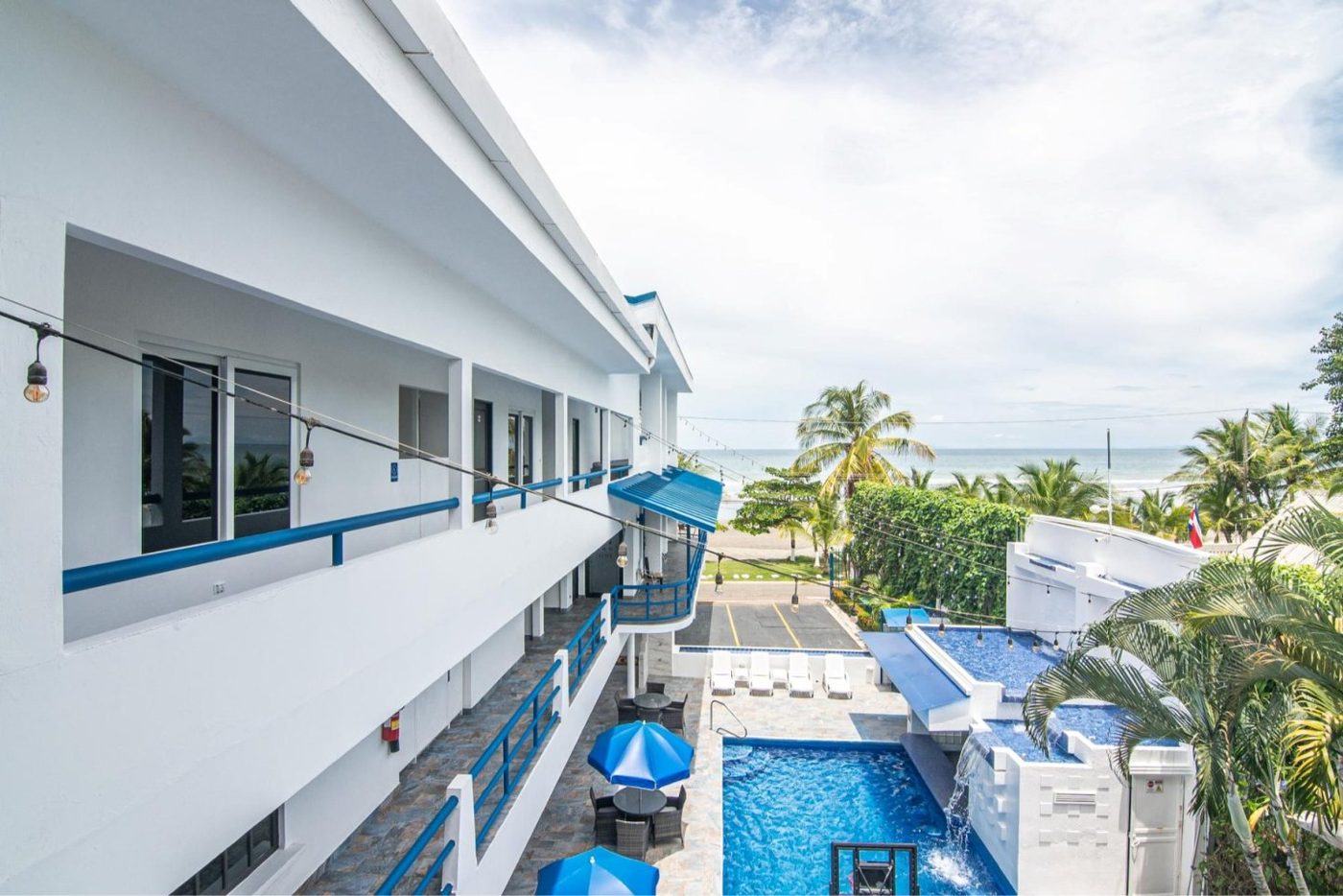 Casa VIP 9 — 17-suite beachfront villa in Jacó Beach, luxury suite, pool area or villa grounds
