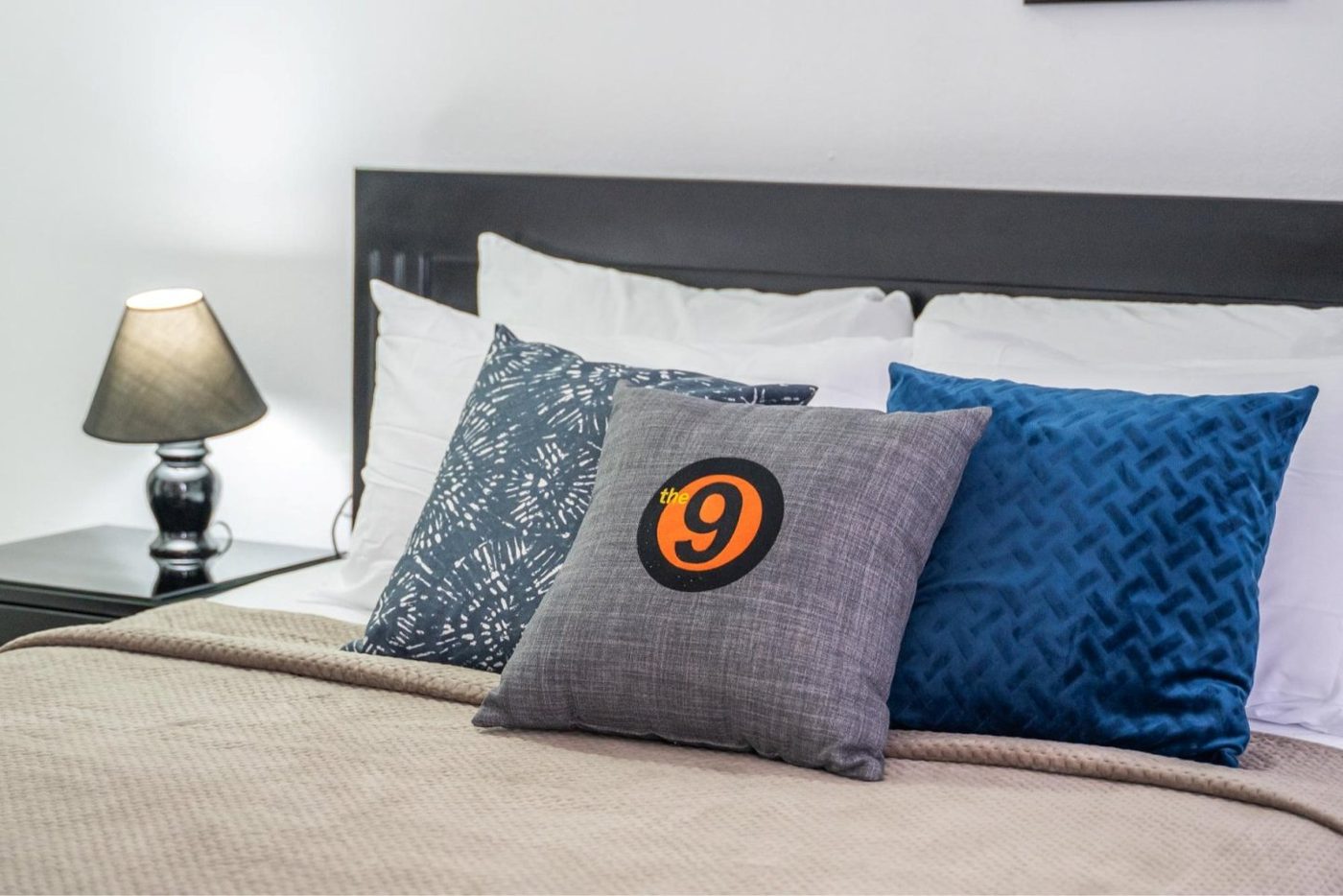 Casa VIP 9 — 17-suite beachfront villa in Jacó Beach, luxury suite, pool area or villa grounds