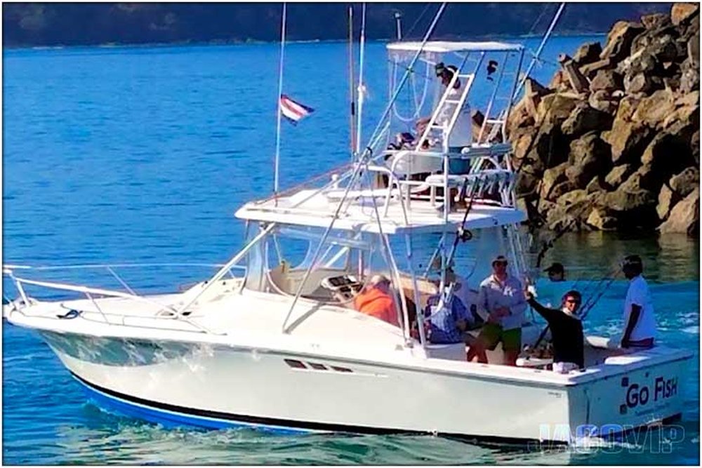 31' Luhrs Sportfish sport fishing charter at Los Sueños, Costa Rica