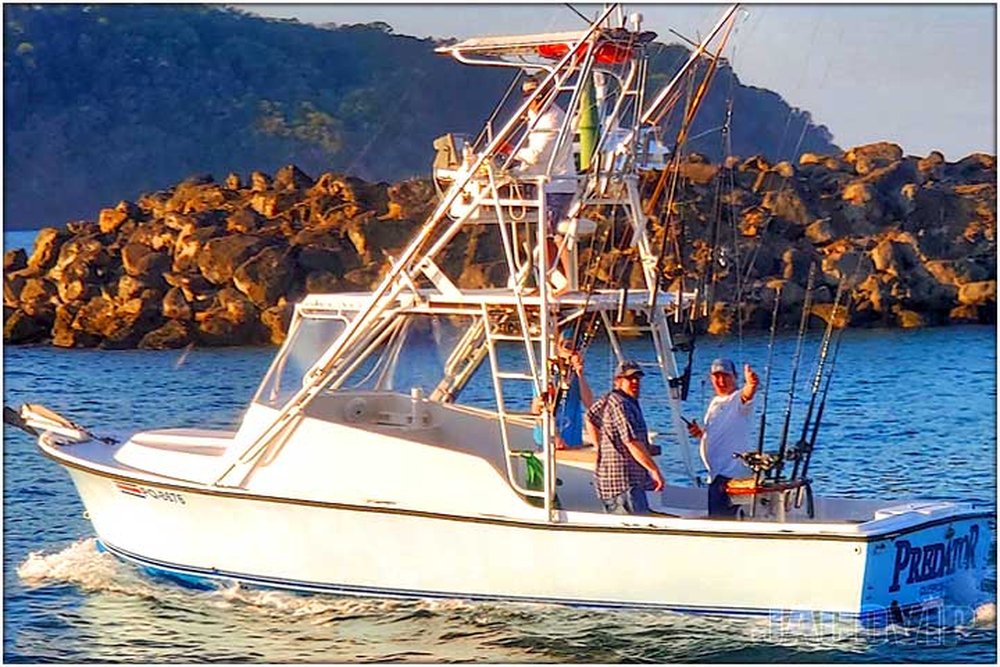 28' Shamrock sport fishing charter at Los Sueños, Costa Rica